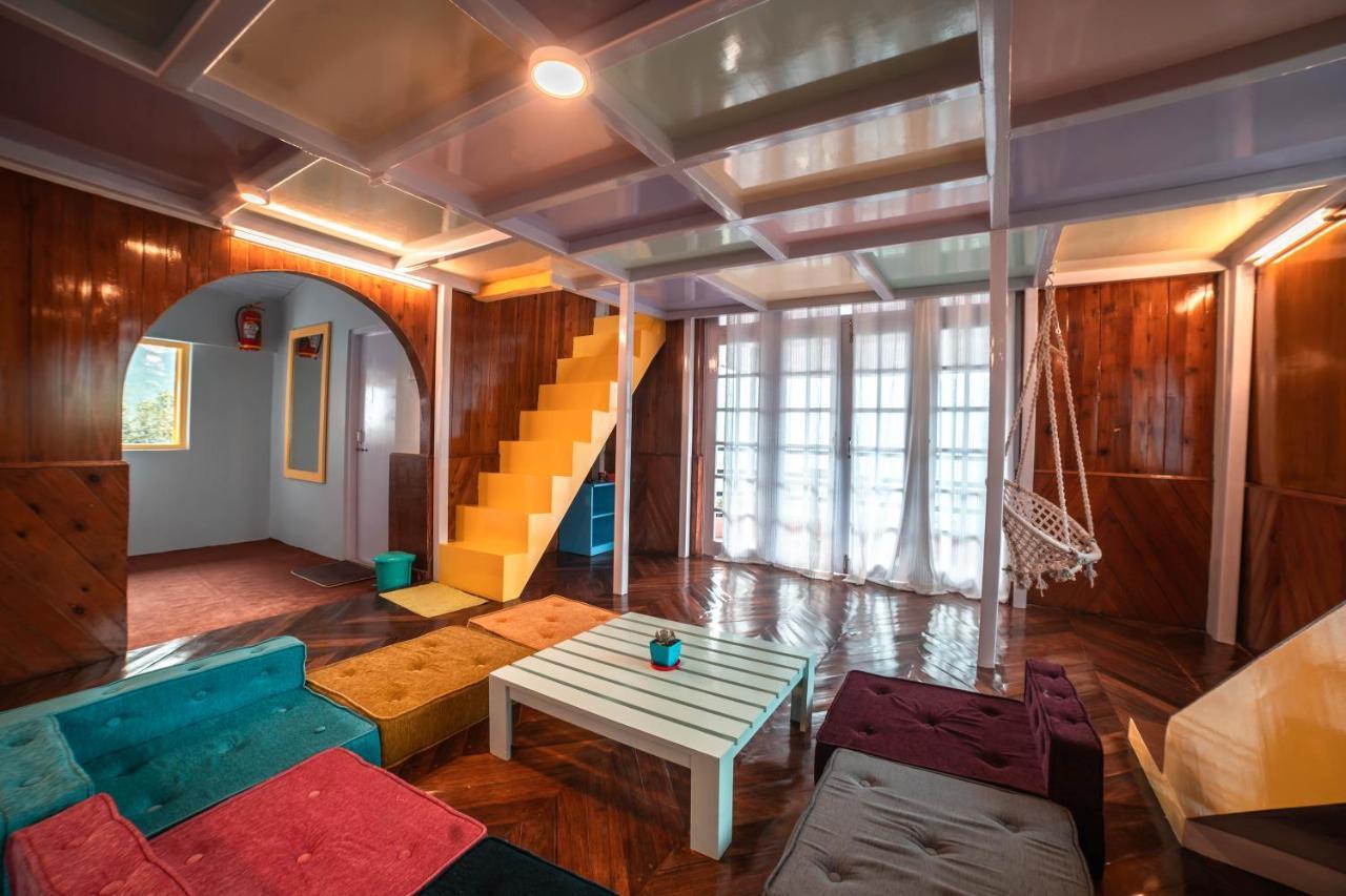 Tag Along 2 0 Hostel Гангток Экстерьер фото