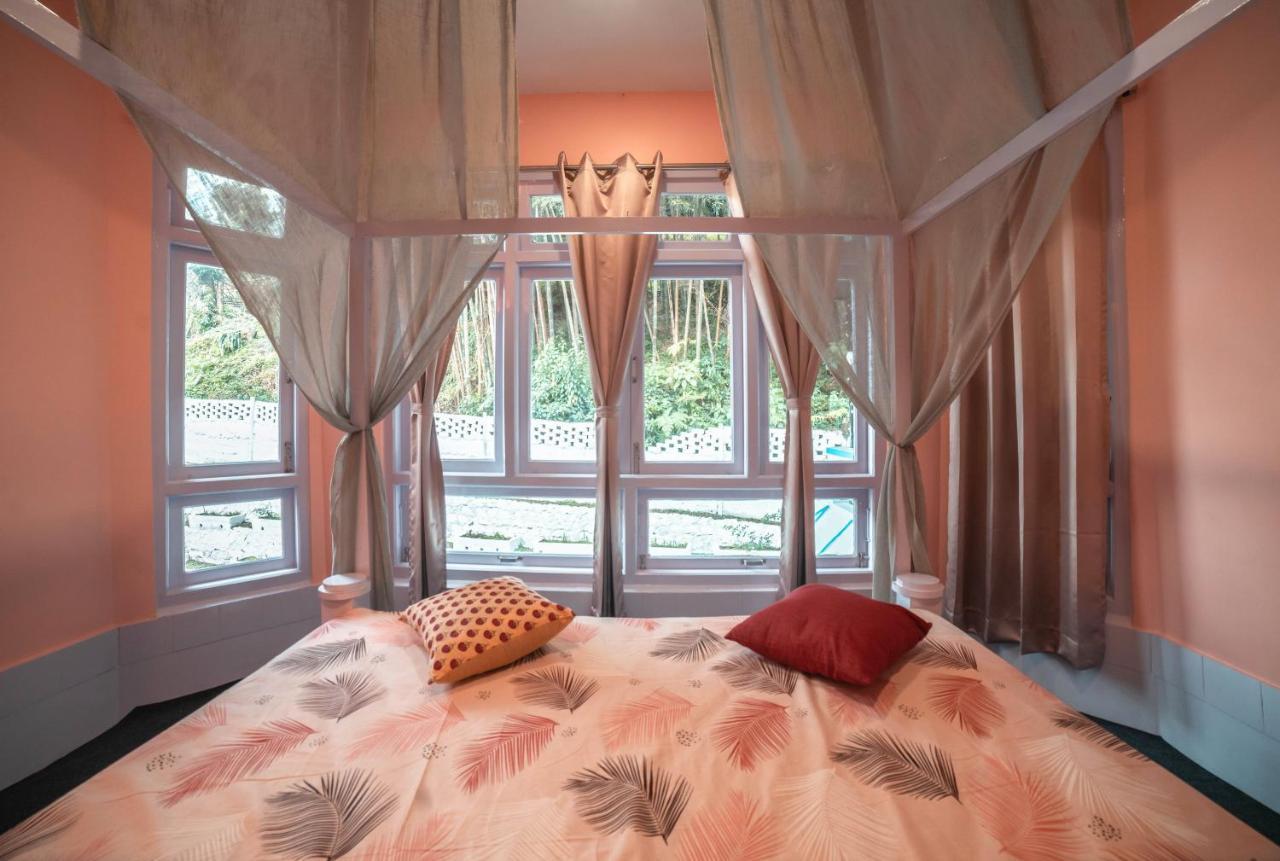 Tag Along 2 0 Hostel Гангток Экстерьер фото