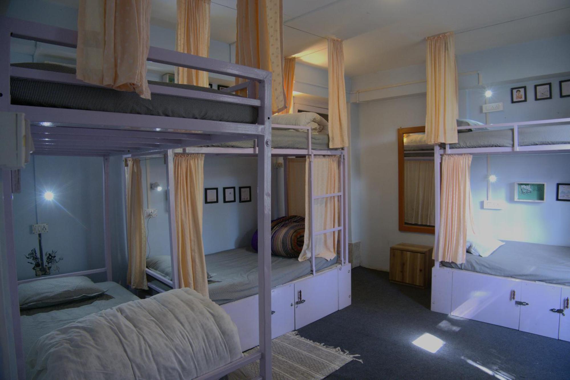 Tag Along 2 0 Hostel Гангток Экстерьер фото